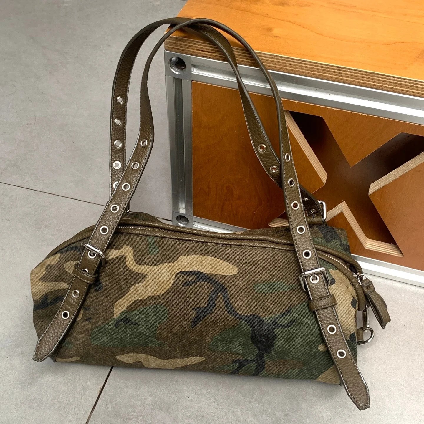 Sac à main motif militaire