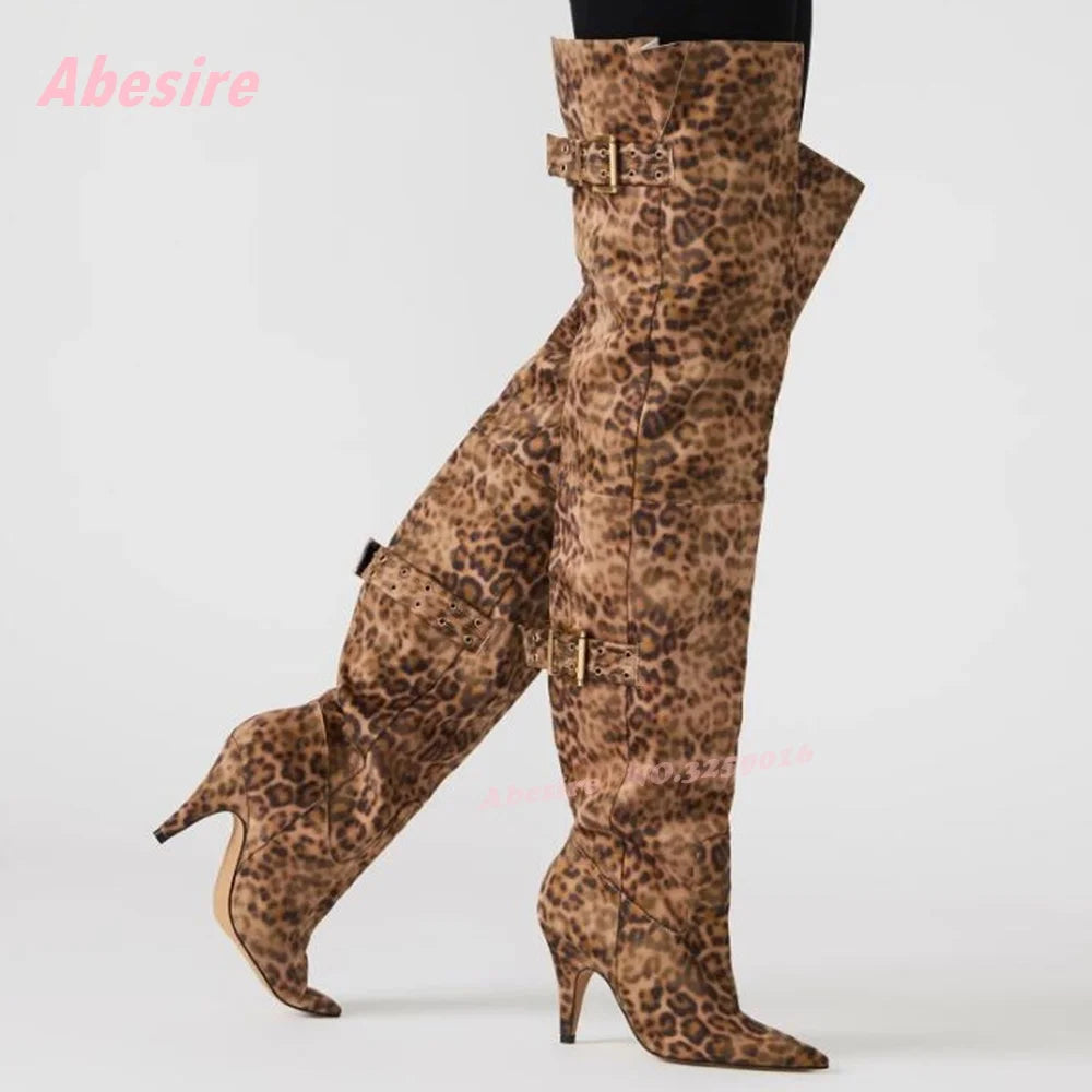 Léopard ou Fourrure ? Bottes pointées à talon