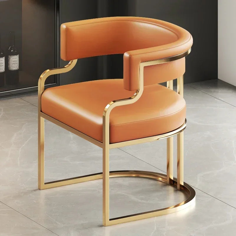 Chaises modernes pieds dorés
