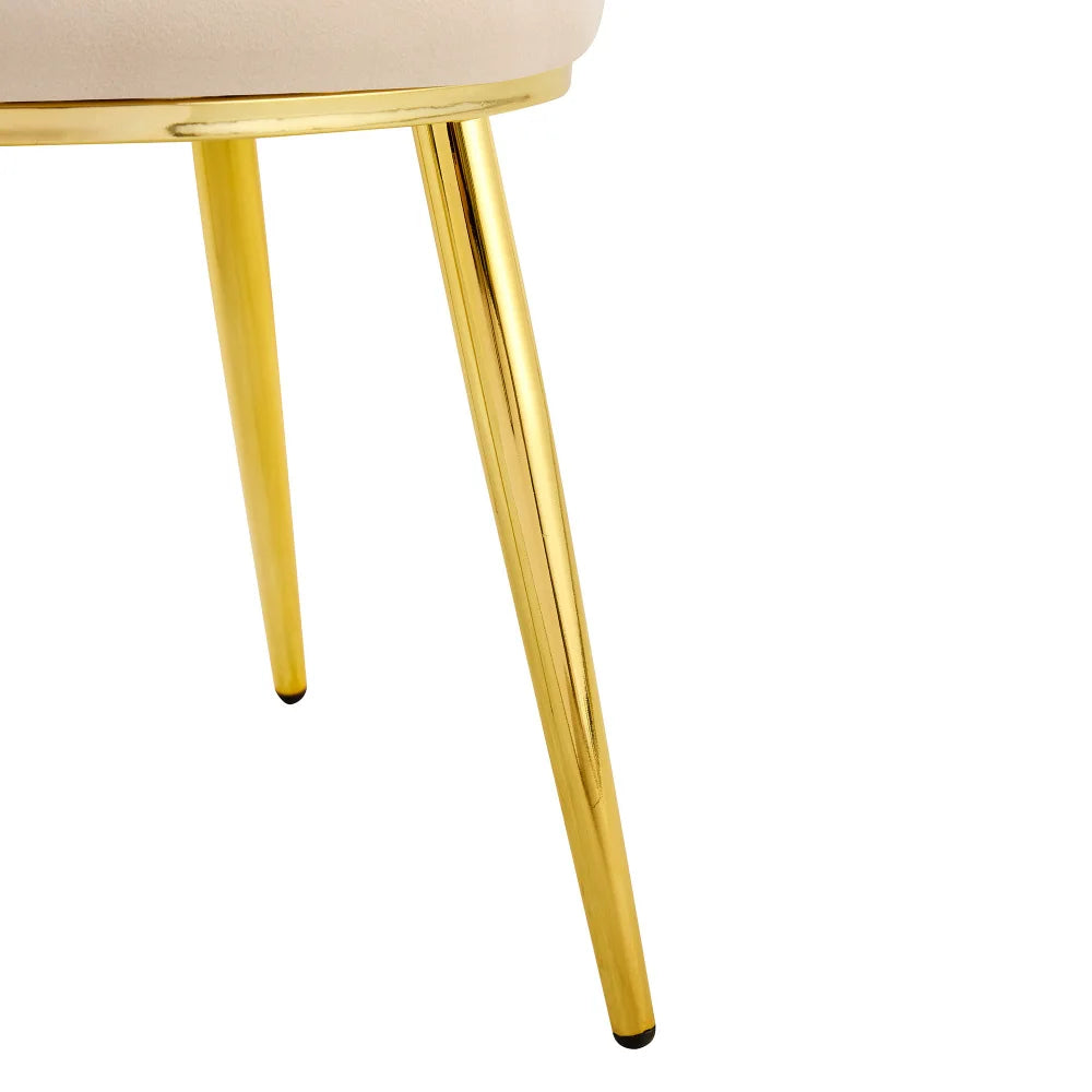2 chaises avec dossier en coeur beige