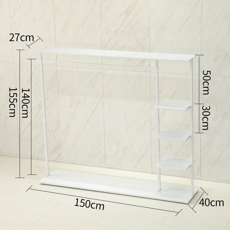 Porte vêtements avec étagères