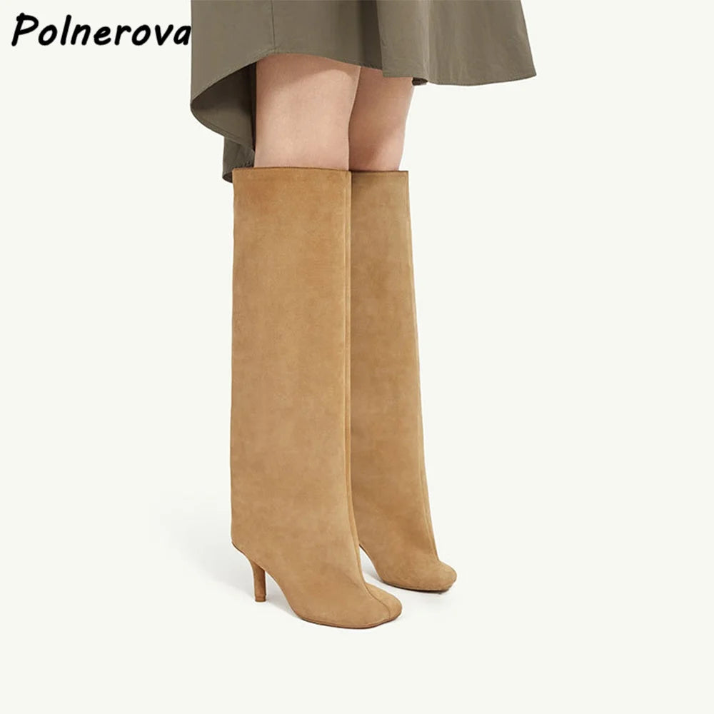 Bottes à taille hautes en daim
