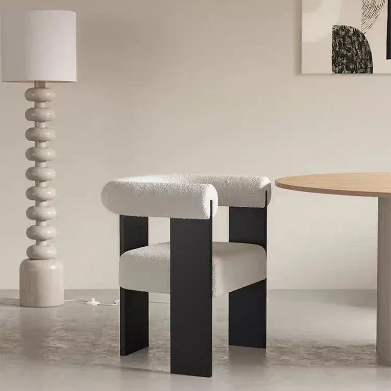 Chaises de salon finitions bois