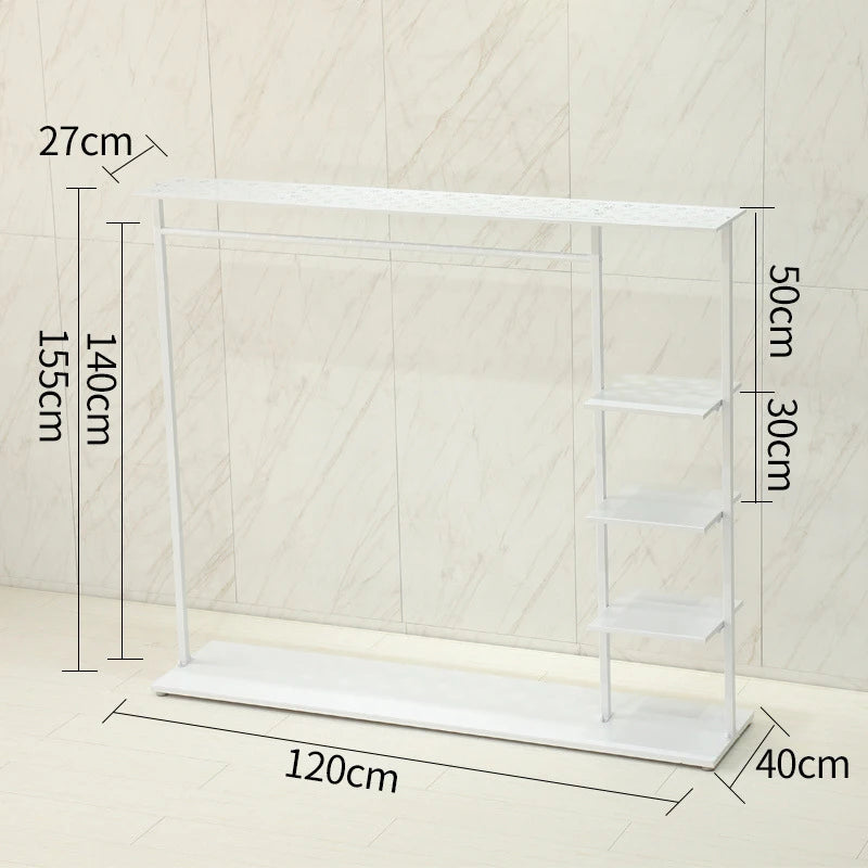 Porte vêtements avec étagères