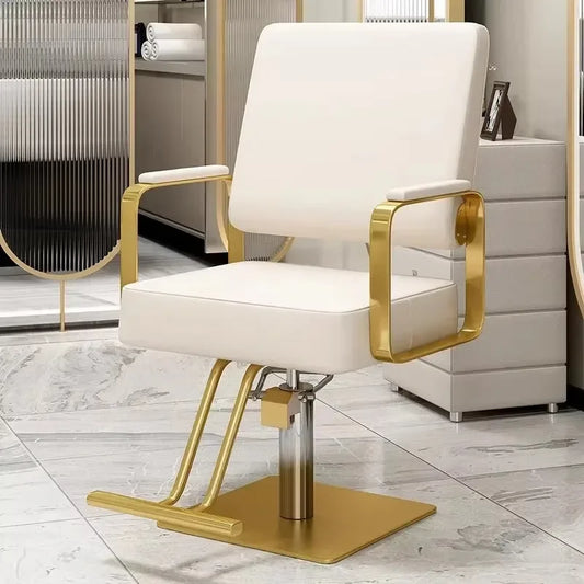 Chaise de salon simple au finitions métalliques