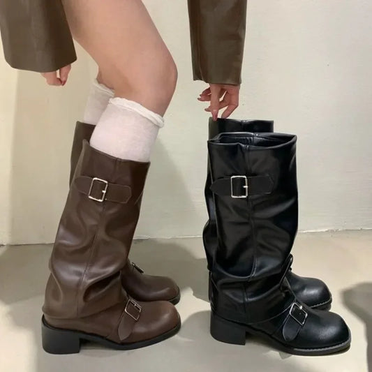 Bottes en cuir à talon plat
