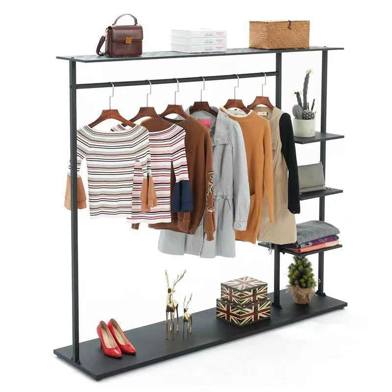 Porte vêtements avec étagères