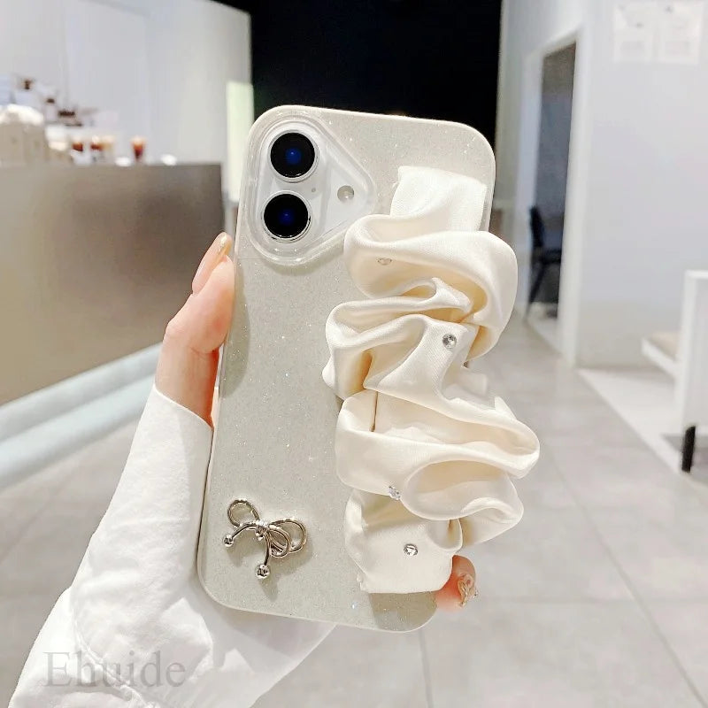 Coque de téléphone brillante avec chouchou