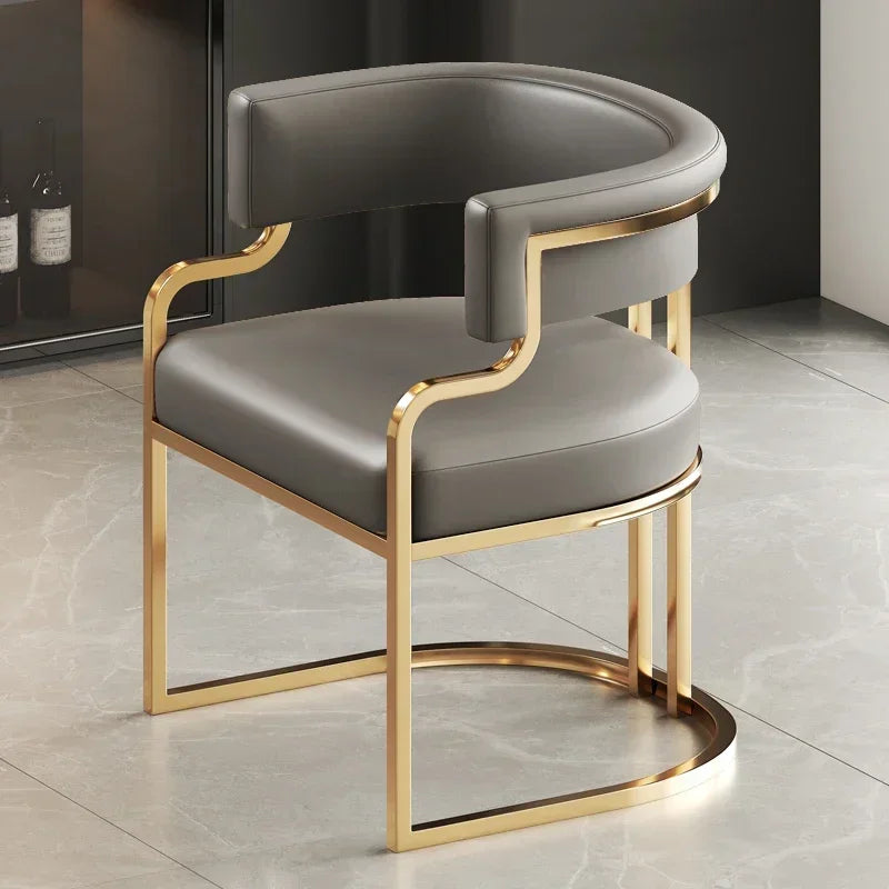 Chaises modernes pieds dorés