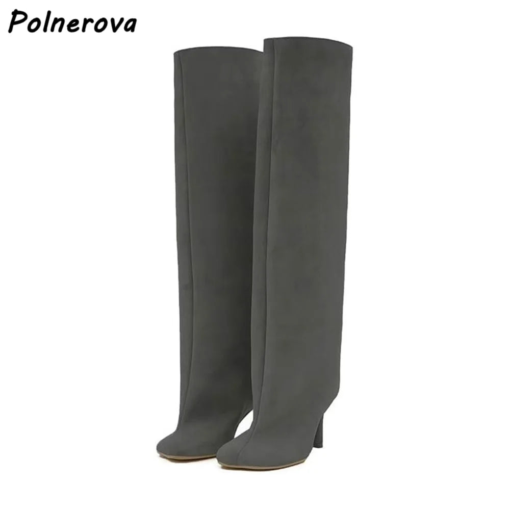 Bottes à taille hautes en daim