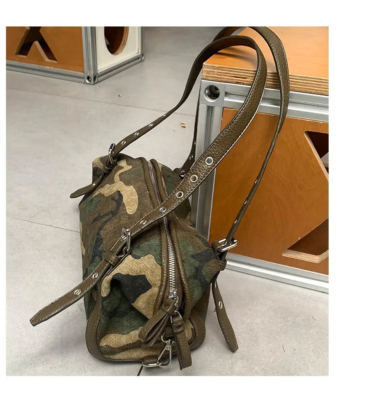 Sac à main motif militaire