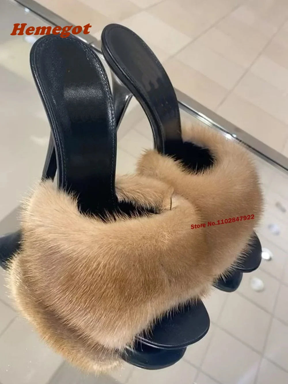 Talons plush avec fourrure