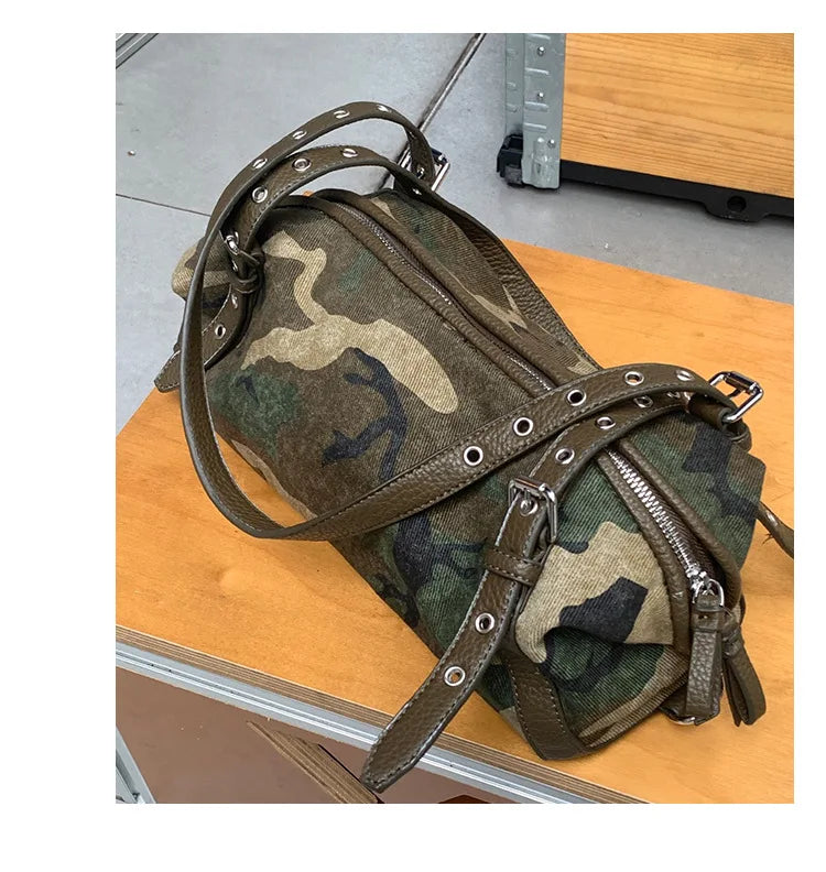 Sac à main motif militaire