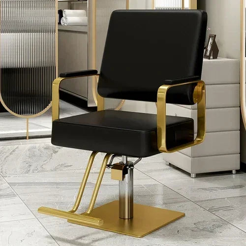 Chaise de salon simple au finitions métalliques