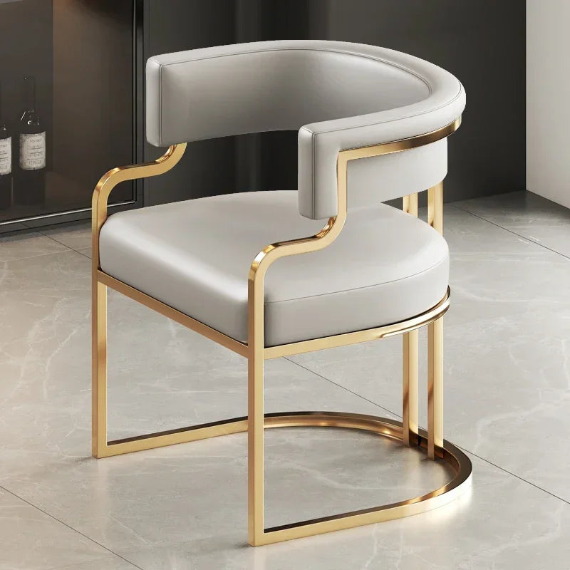 Chaises modernes pieds dorés