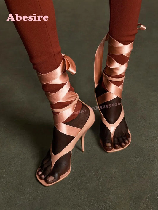 Talons avec lacets de ballerine en satins